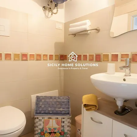 Charming Loft Near The Sea - By Sicily Solutions *